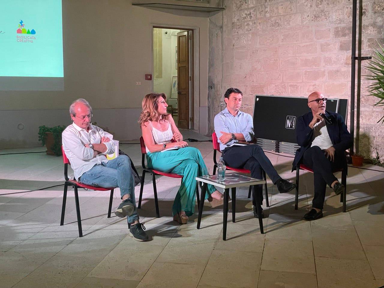 Cala il sipario su "Libri in Terrazza" a Matera cinque serate sold out all'insegna di letteratura, musica e teatro