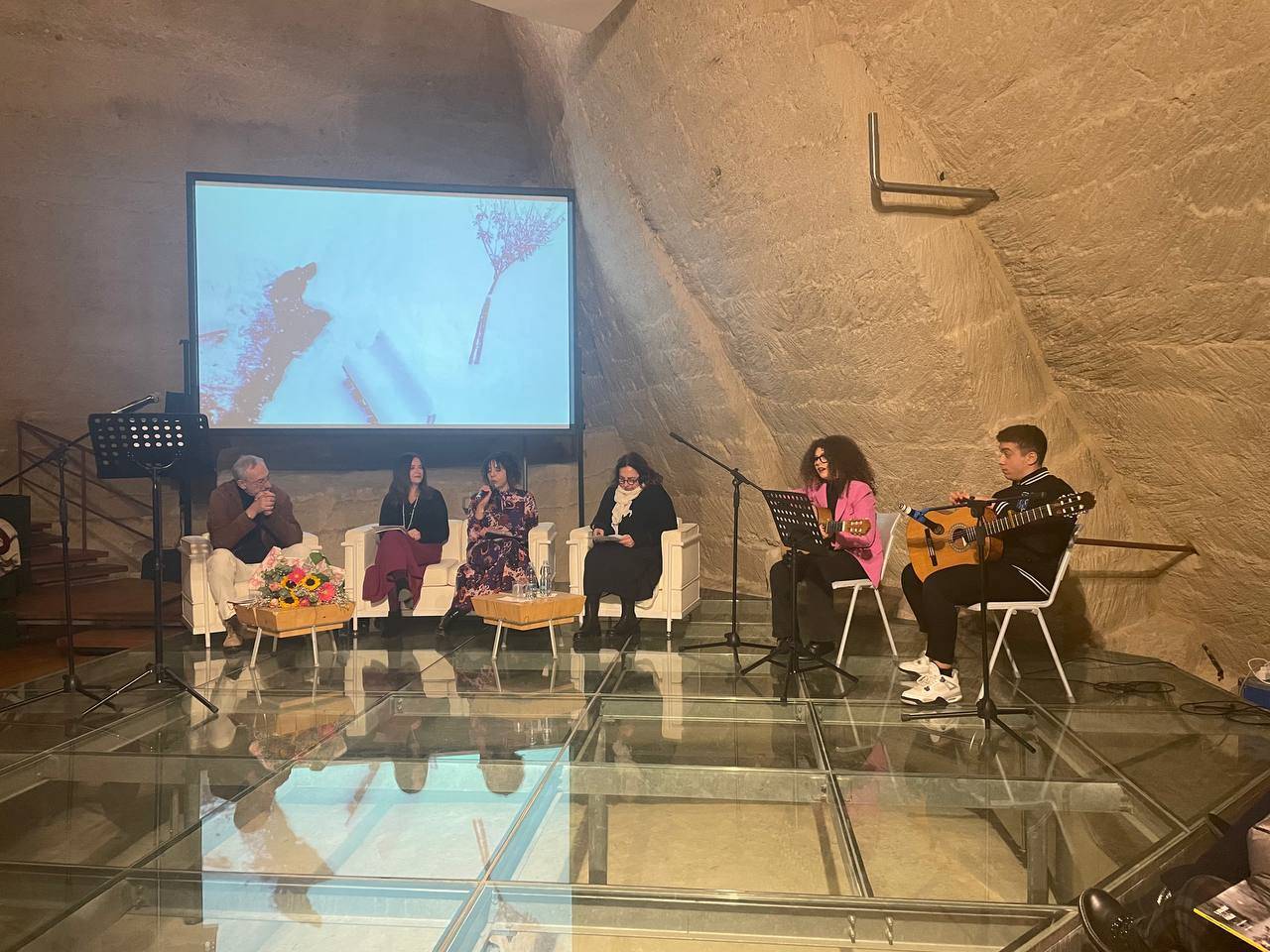 Presentato a Matera "Il dolore delle foglie" di Antonella Radogna e Nicola Cavallo